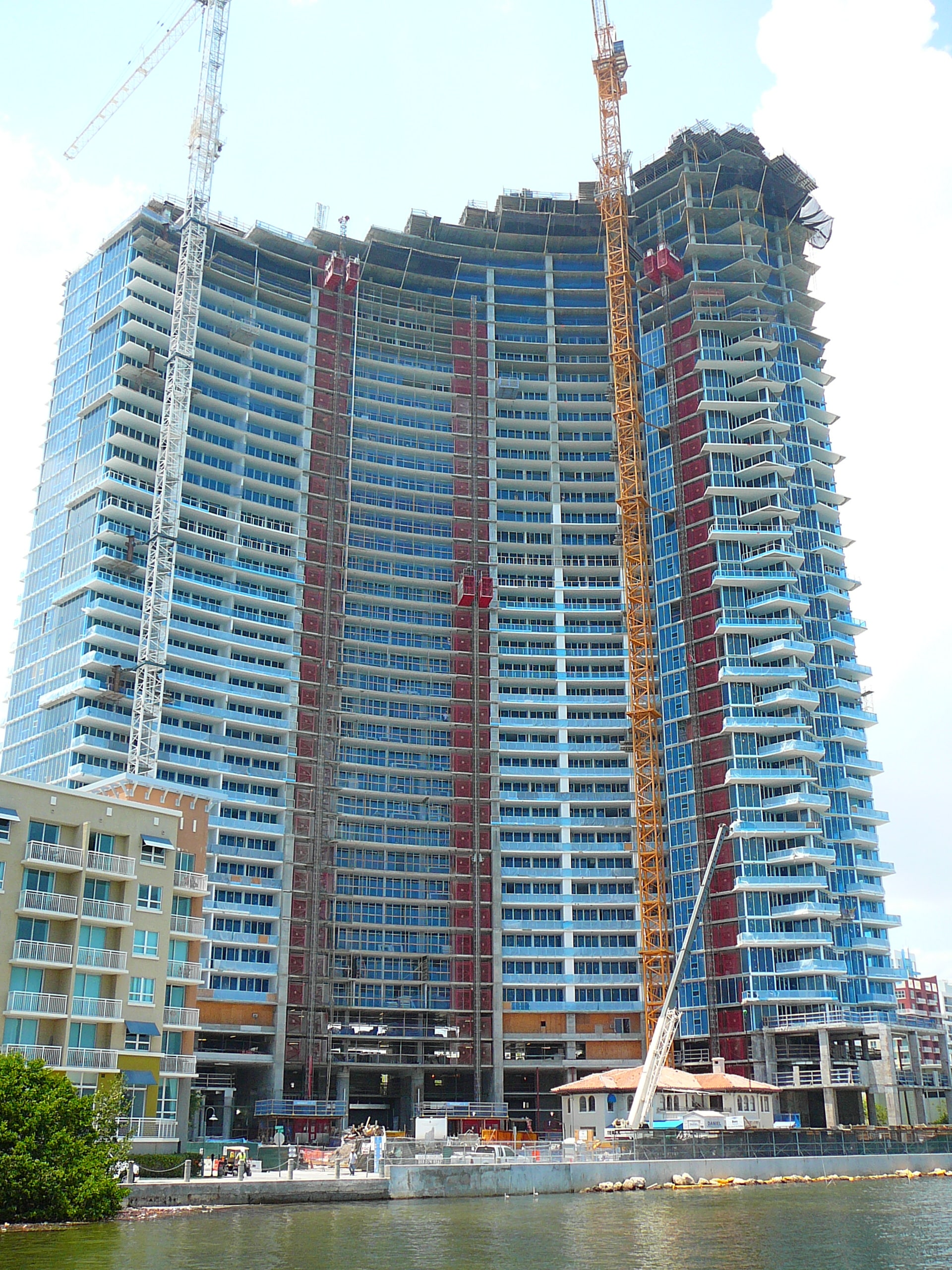 Paramount Bay