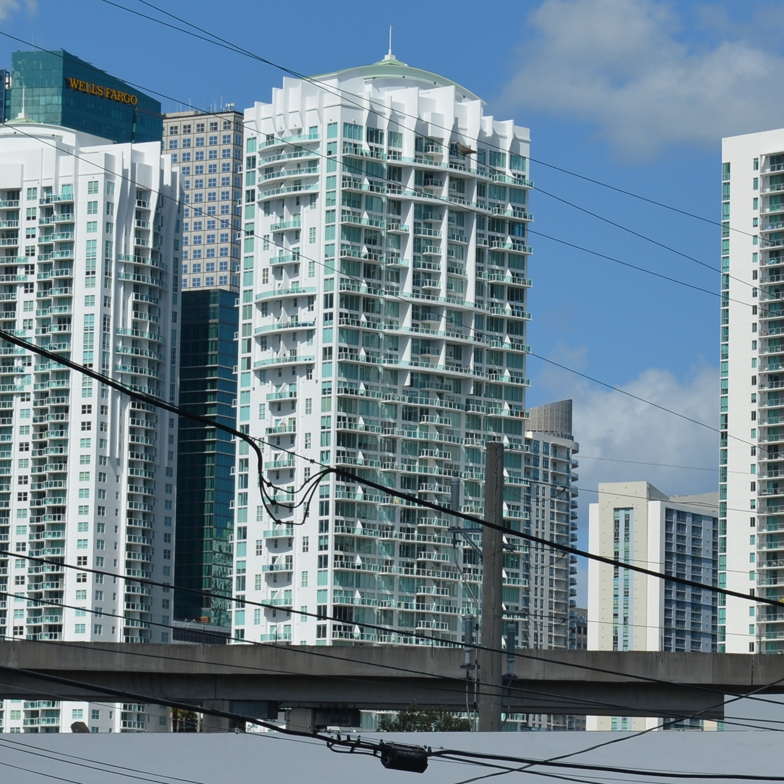 Brickell on the River South