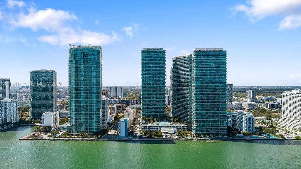 Paraiso Bay