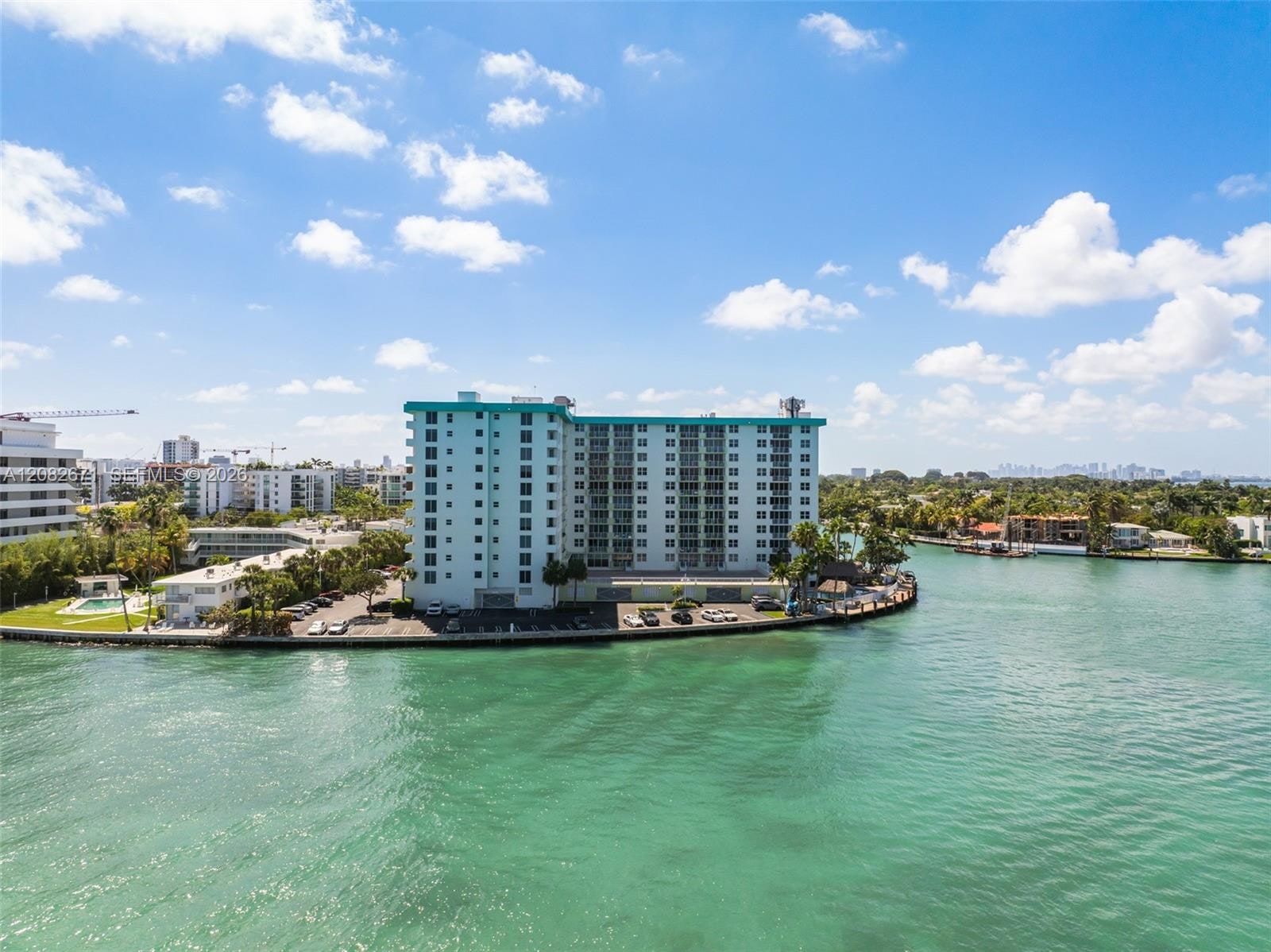 Island Pointe