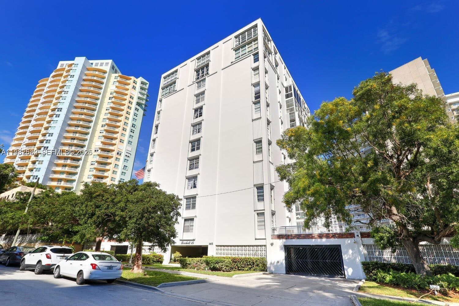 Brickell 25