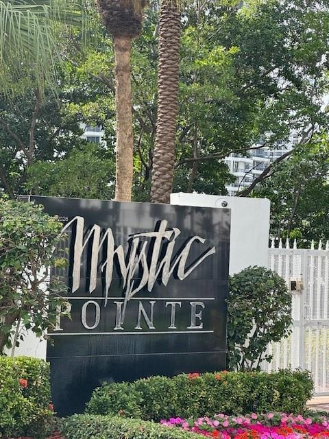 Mystic Pointe Tower 200