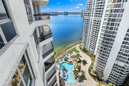 Mystic Pointe Tower 100