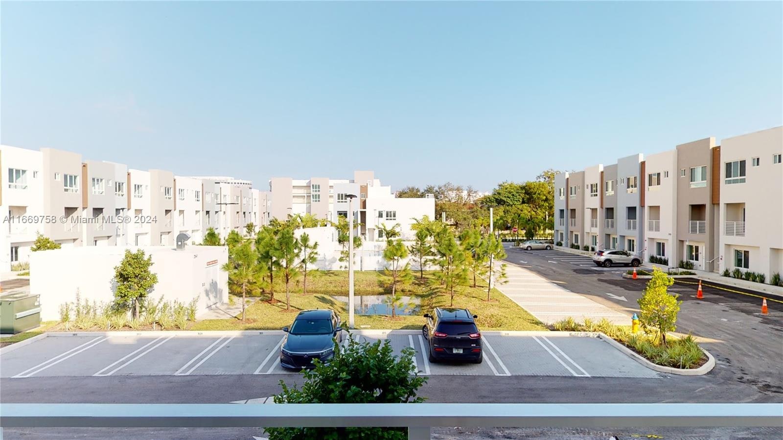 Aventura Village